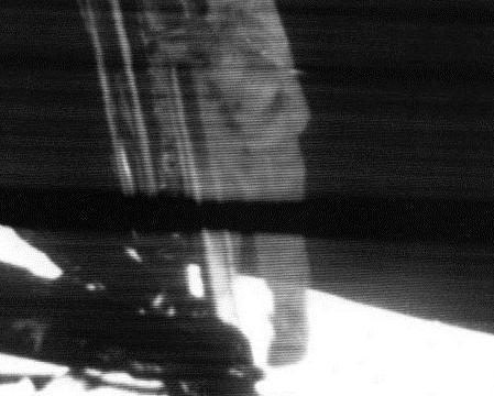 首位踏上月球的宇航员 美国宇航员阿姆斯特朗简介