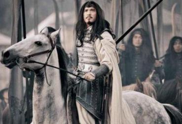 庞德本是马超麾下的武将，为何没跟马超一起投靠刘备？