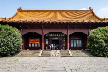 中国还有一个故宫在南京，比北京故宫面积还大