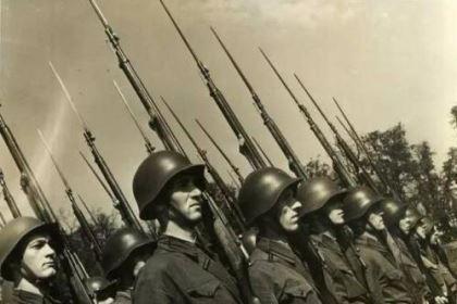 二战的苏军士兵为什么不佩戴备用子弹袋?最主要的原因是什么