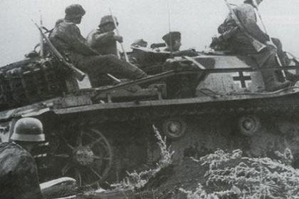 二战德军王牌师，装甲掷弹兵师为什么被称“负重轮”
