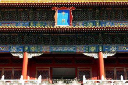 林凤祥被押进京时，咸丰看了一眼回宫为什么会变天没说话？