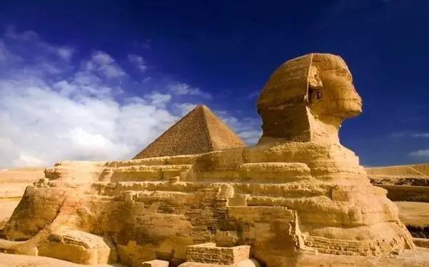 金字塔为什么屹立四五千年都没有倒？到底是怎么的存在