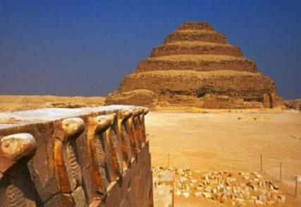 Djoser的阶梯金字塔：埃及最早的纪念金字塔