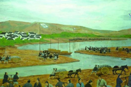 探索京杭大运河修建的背景，它的开通带来了哪些利弊？