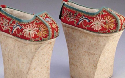 清朝作为一个游牧民族，花盆底鞋是如何被发明出来的？