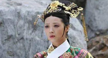 清朝妃子身上的白绢是做什么的 仅仅是美观那么简单吗