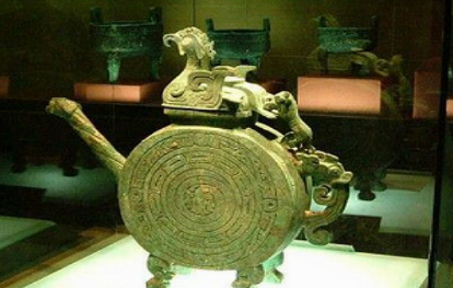 盉作为中国古代盛酒器，青铜盉最早出现于哪个时期？