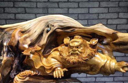 根雕是中国传统雕刻艺术之一，那么根雕又该怎么保养？