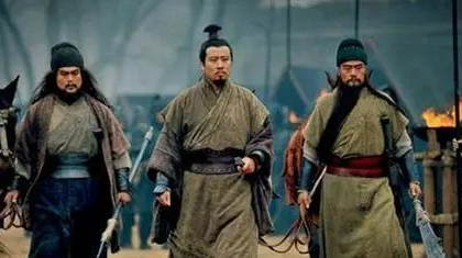 刘备称帝后做了八把宝剑 五虎上将为何只有三个人得赏